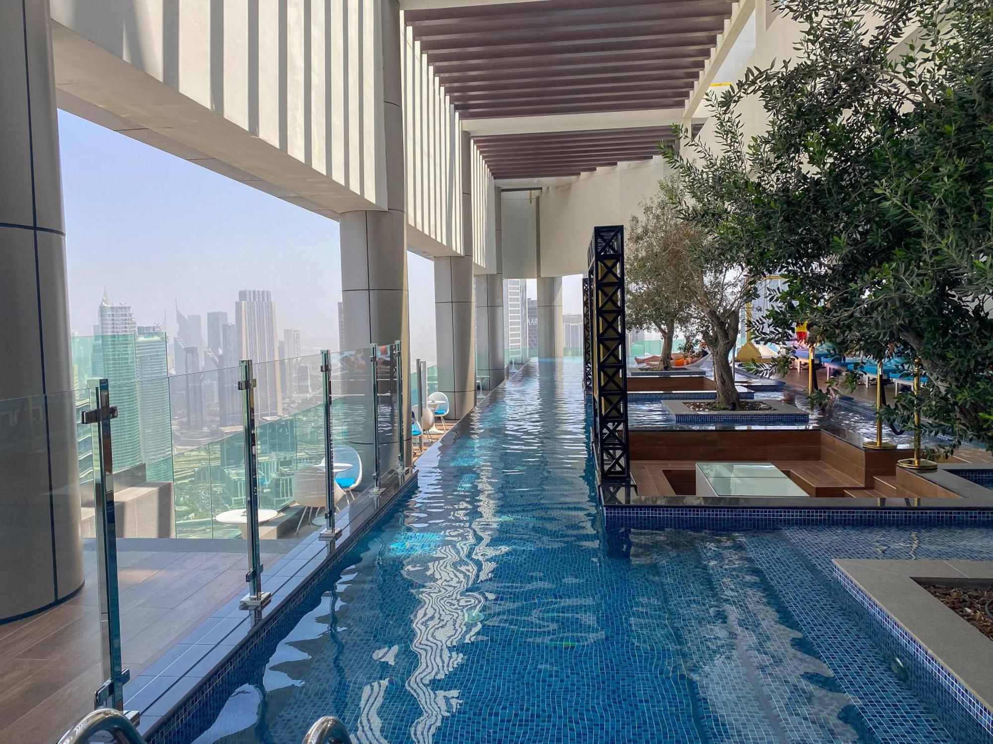 Burj Khalifa Views 2Br With Infinity Pool Downtown Lägenhet Dubai Exteriör bild